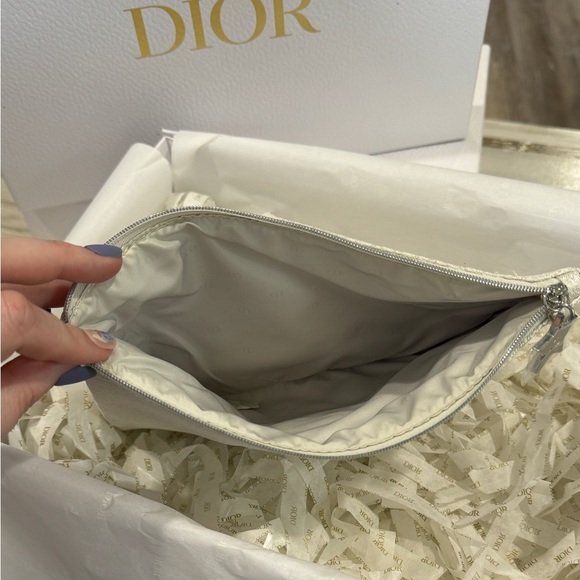 Miss Dior Blooming Bouquet Mini Fragrance Gift Set & Silver Travel Pouch - NIB - Picture 7 of 9